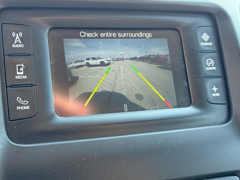 Jeep Cherokee Vehicle Image 20