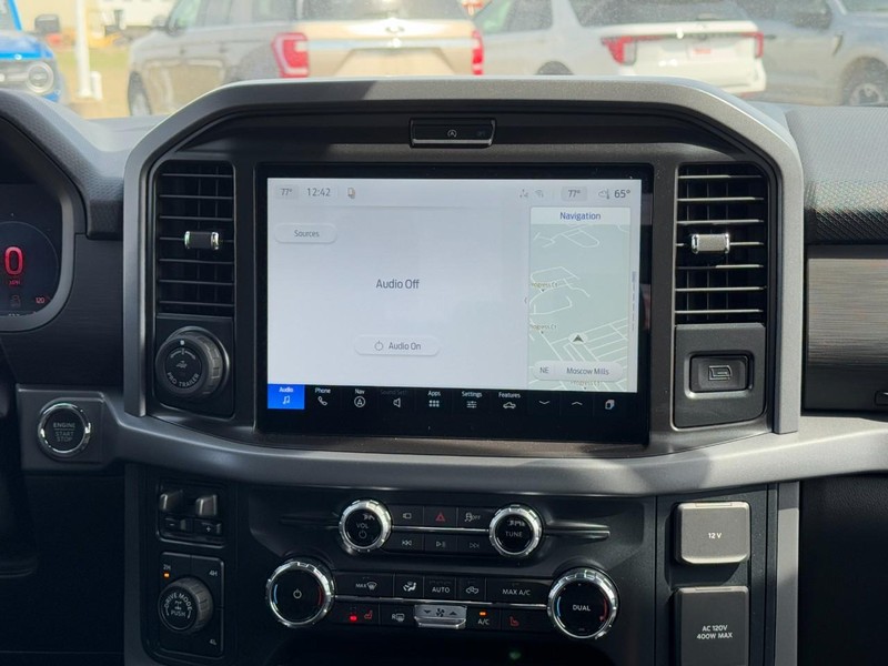 Ford F-150 Vehicle Full-screen Gallery Image 8