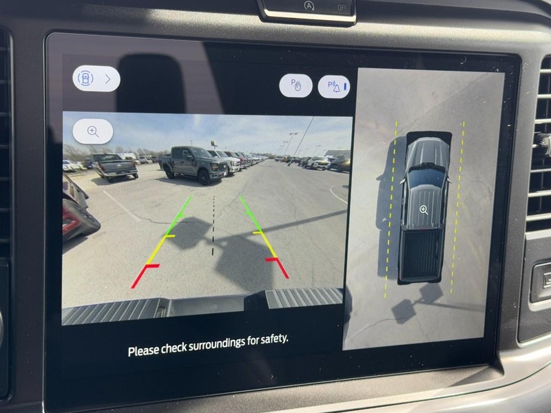 Ford F-150 Vehicle Full-screen Gallery Image 14