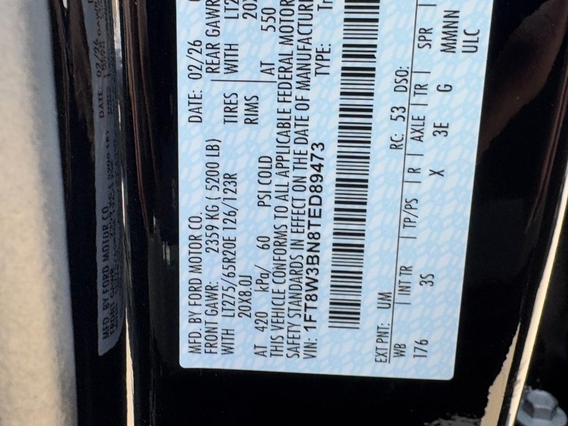 Ford Super Duty F-350 SRW Vehicle Full-screen Gallery Image 16