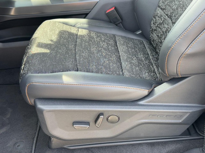 Ford F-150 Vehicle Image 15