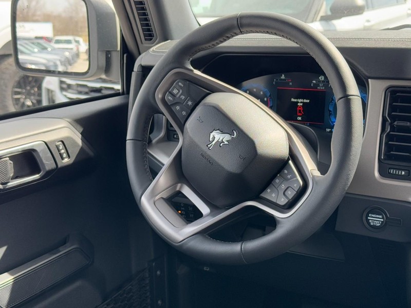 Ford Bronco Vehicle Image 07