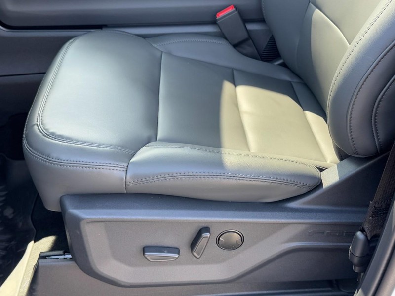 Ford Expedition Max Vehicle Image 16