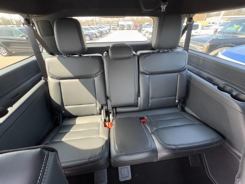 Ford Expedition Max Vehicle Image 06