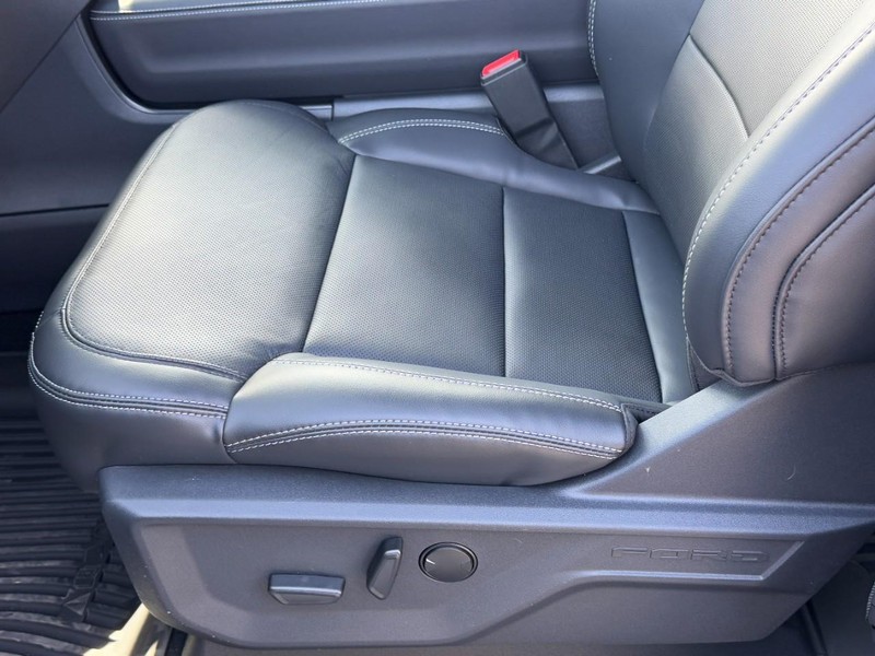 Ford Expedition Max Vehicle Image 16