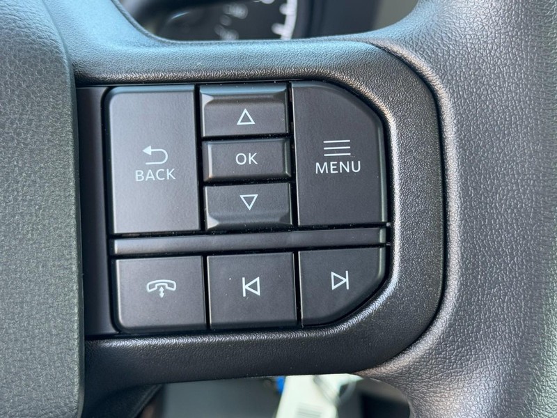 Ford Super Duty F-250 SRW Vehicle Image 11