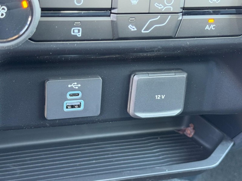 Ford Super Duty F-250 SRW Vehicle Image 12