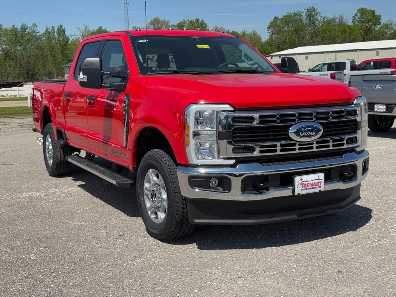 Ford Super Duty F-250 SRW Vehicle Image 02