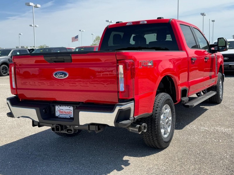 Ford Super Duty F-250 SRW Vehicle Image 03