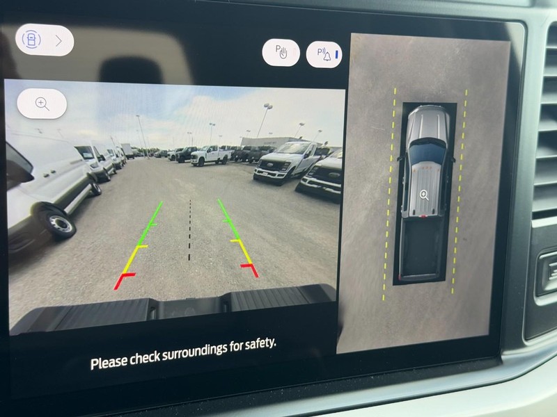 Ford Super Duty F-350 SRW Vehicle Image 14