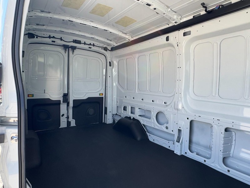 Ford Transit Cargo Van Vehicle Image 06