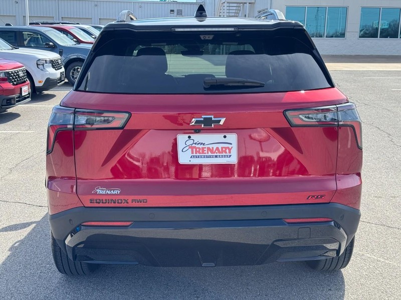 Chevrolet Equinox Vehicle Full-screen Gallery Image 5