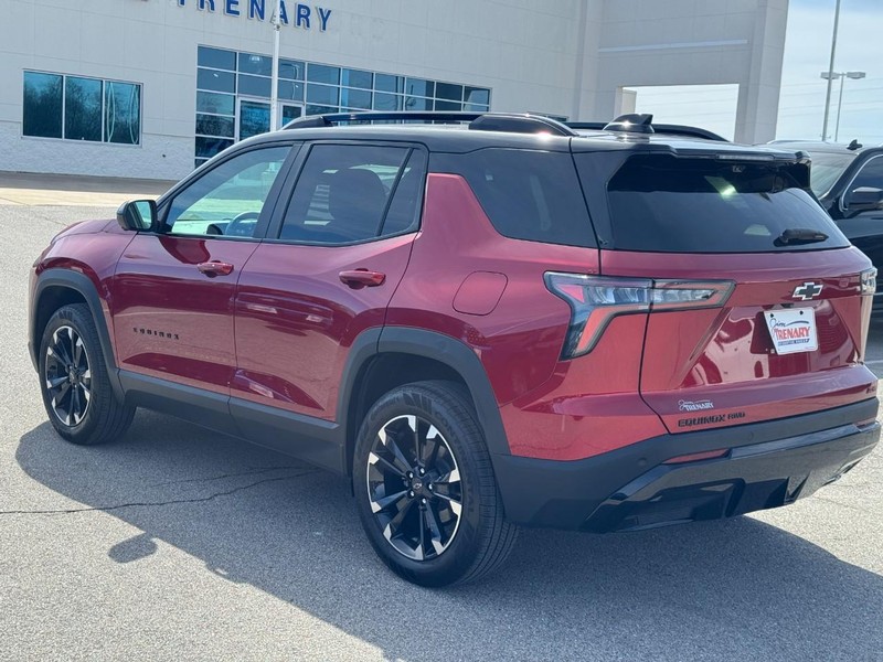 Chevrolet Equinox Vehicle Full-screen Gallery Image 6