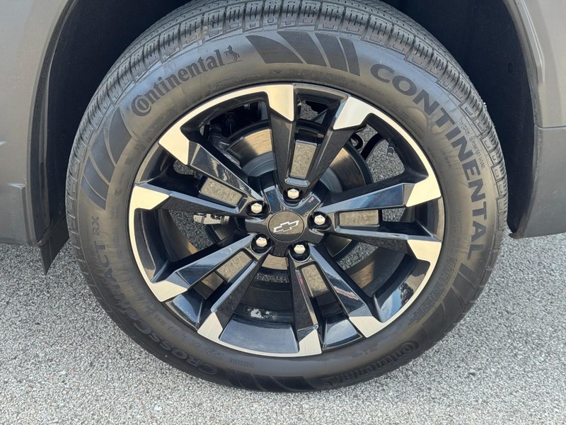 Chevrolet Equinox Vehicle Full-screen Gallery Image 7