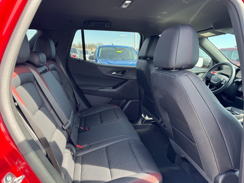 Chevrolet Equinox Vehicle Full-screen Gallery Image 10