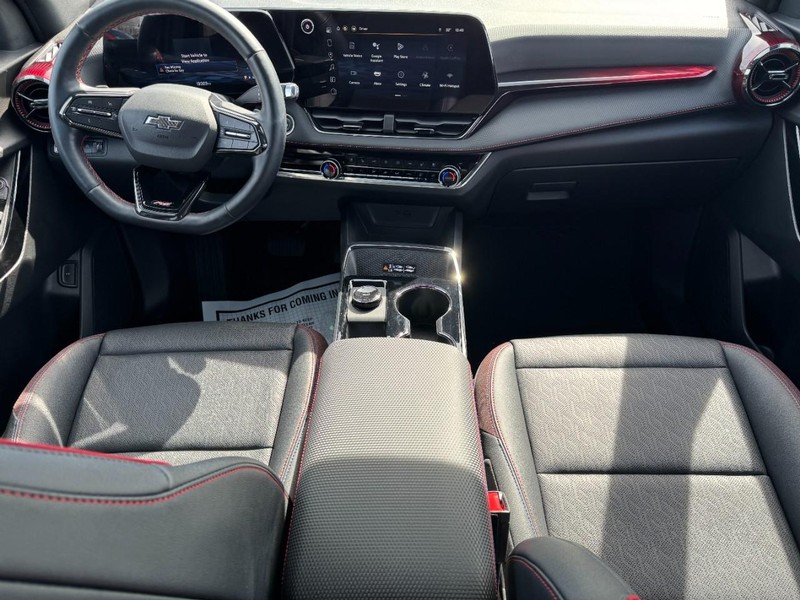 Chevrolet Equinox Vehicle Full-screen Gallery Image 11