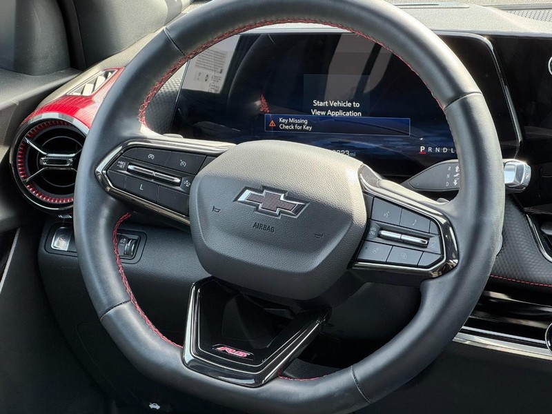 Chevrolet Equinox Vehicle Full-screen Gallery Image 12