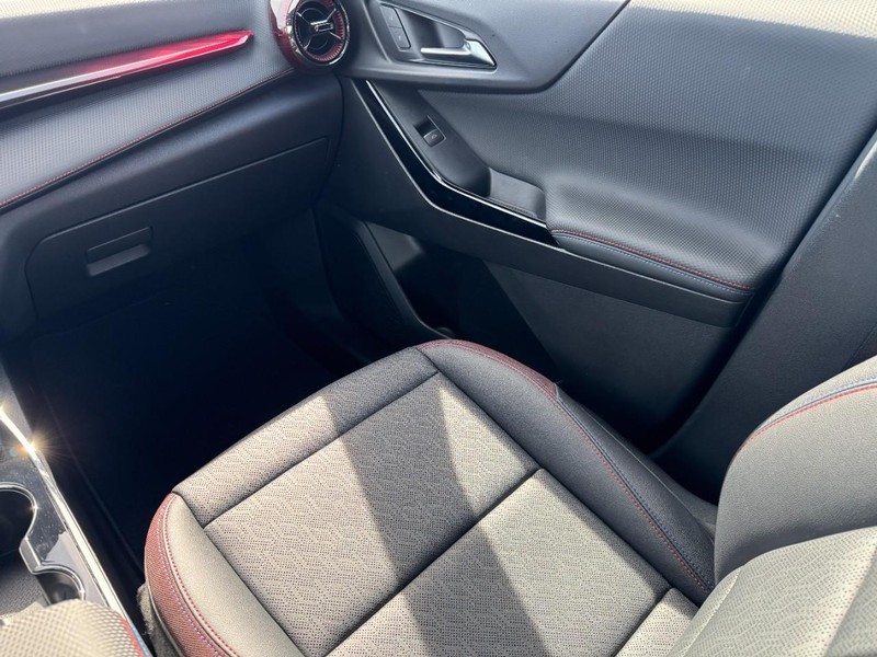 Chevrolet Equinox Vehicle Full-screen Gallery Image 15