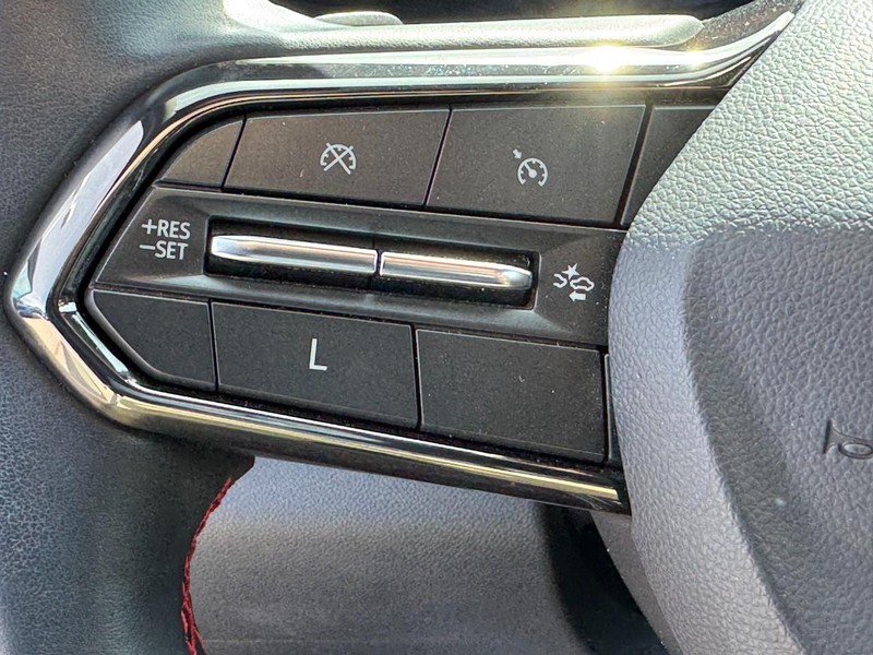 Chevrolet Equinox Vehicle Full-screen Gallery Image 17