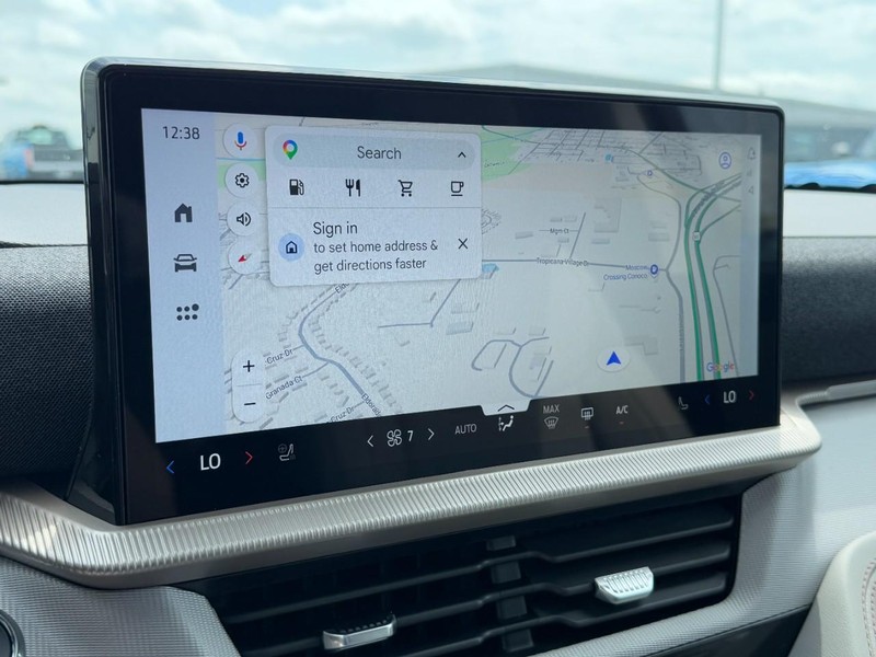 Ford Explorer Vehicle Image 14