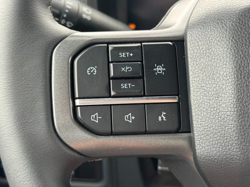Ford F-150 Vehicle Full-screen Gallery Image 10