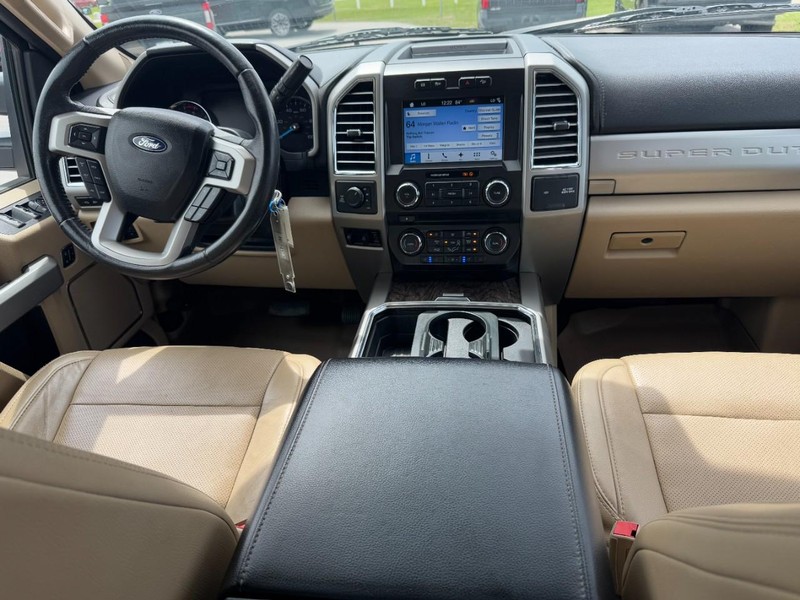 Ford Super Duty F-350 SRW Vehicle Image 10