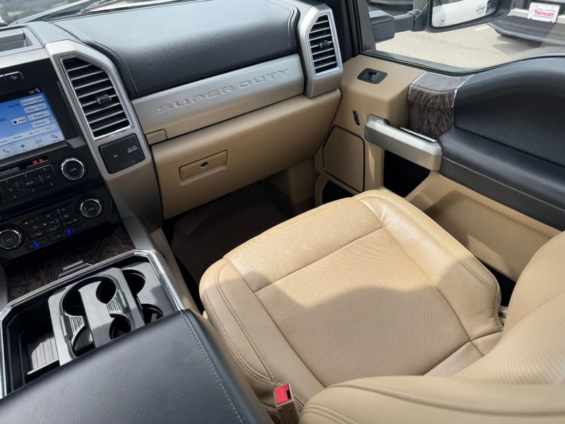 Ford Super Duty F-350 SRW Vehicle Image 14