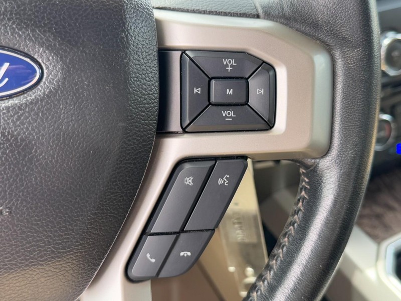 Ford Super Duty F-350 SRW Vehicle Image 17