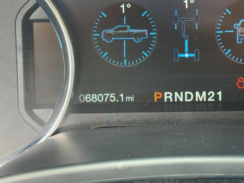 Ford Super Duty F-350 SRW Vehicle Image 18