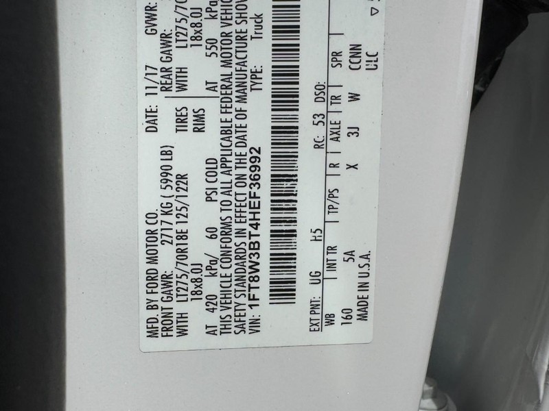 Ford Super Duty F-350 SRW Vehicle Image 24