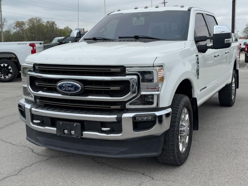 Ford Super Duty F-250 SRW Vehicle Full-screen Gallery Image 8