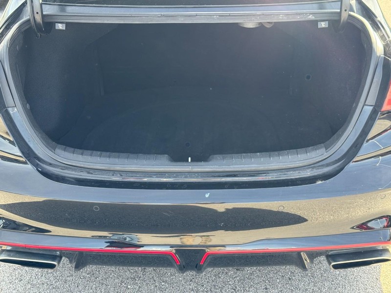 Kia Forte Vehicle Full-screen Gallery Image 4