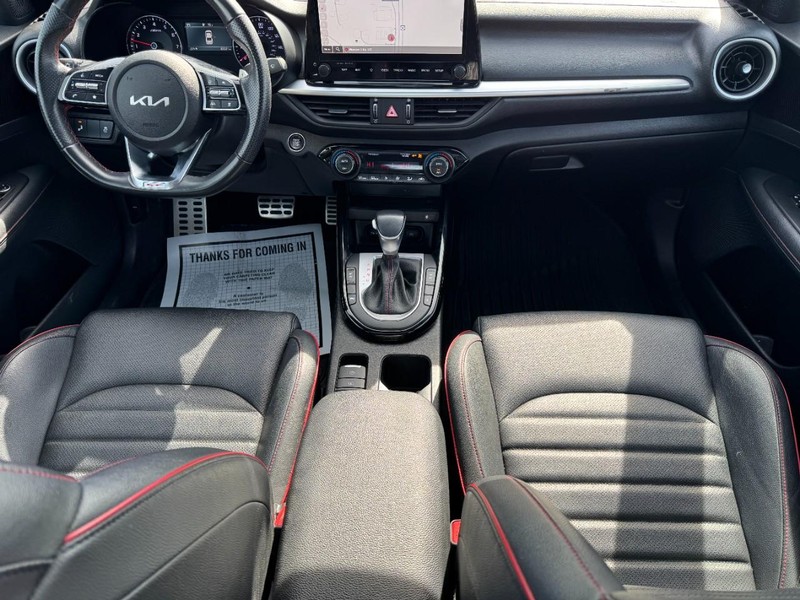 Kia Forte Vehicle Full-screen Gallery Image 11