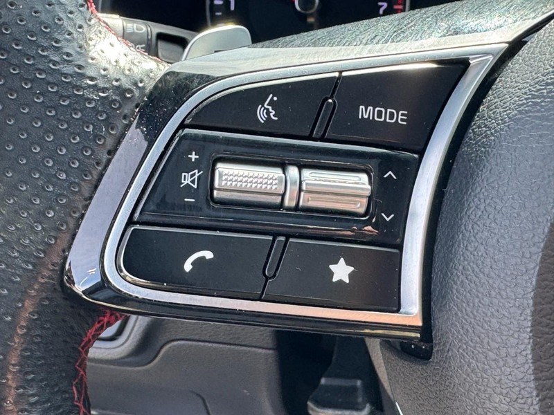 Kia Forte Vehicle Full-screen Gallery Image 18