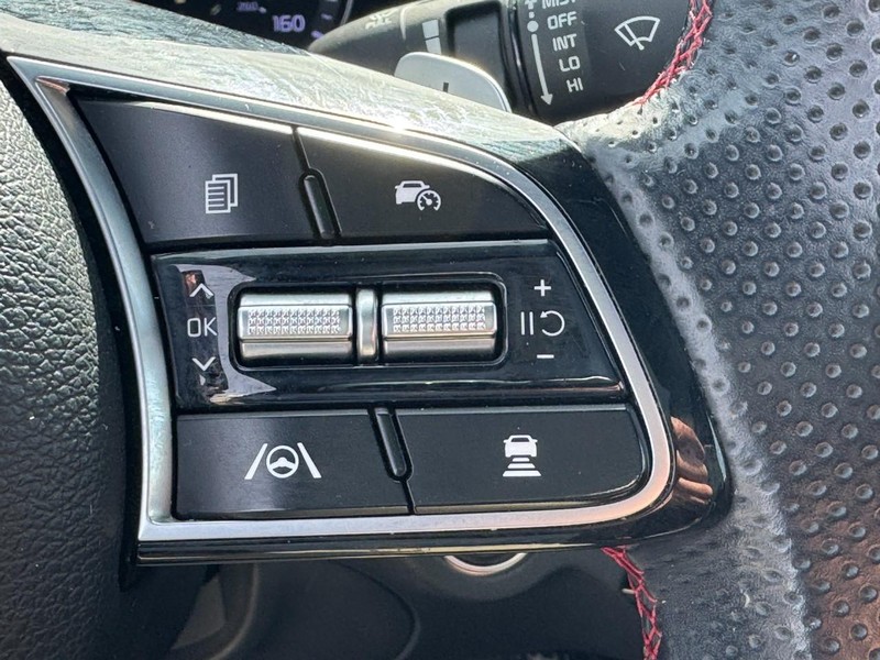 Kia Forte Vehicle Full-screen Gallery Image 19