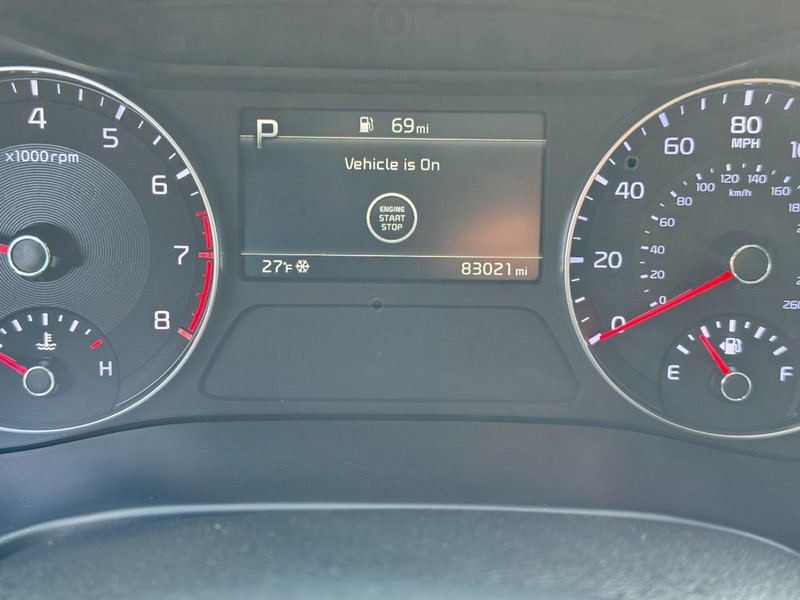 Kia Forte Vehicle Full-screen Gallery Image 20