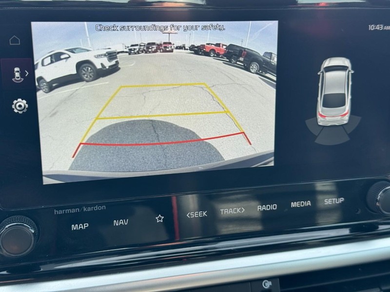 Kia Forte Vehicle Full-screen Gallery Image 22