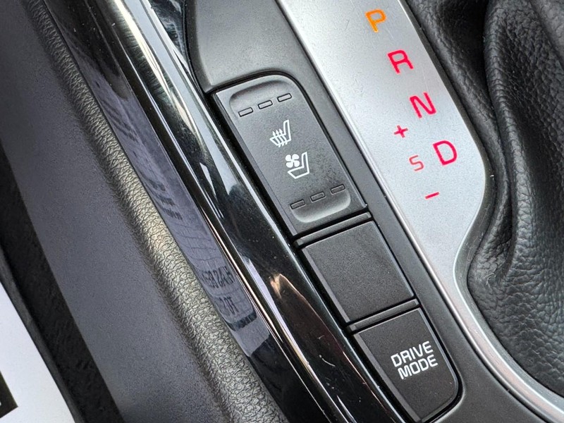 Kia Forte Vehicle Full-screen Gallery Image 23