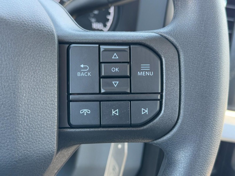 Ford Super Duty F-450 DRW Vehicle Image 11