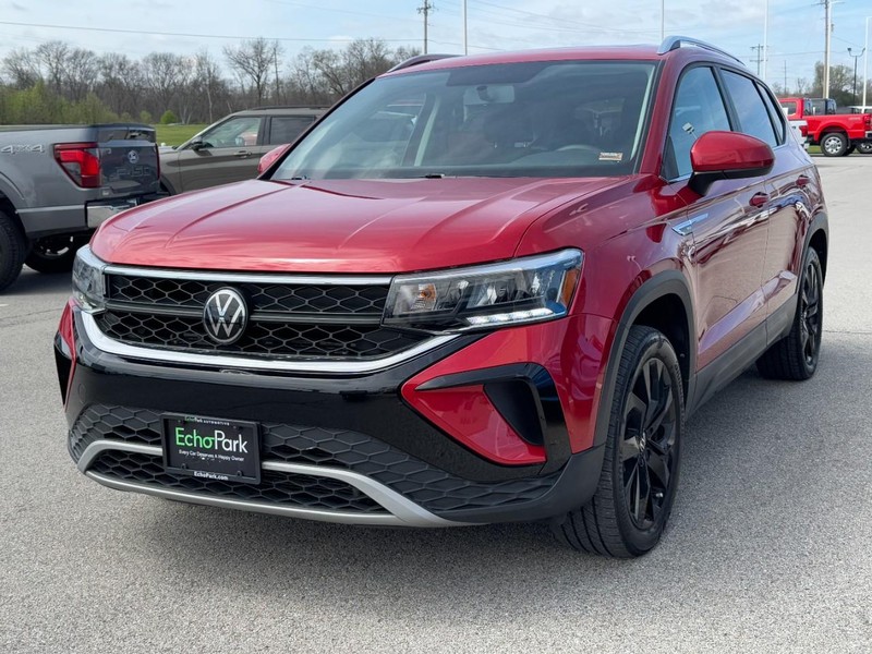 Volkswagen Taos Vehicle Full-screen Gallery Image 8