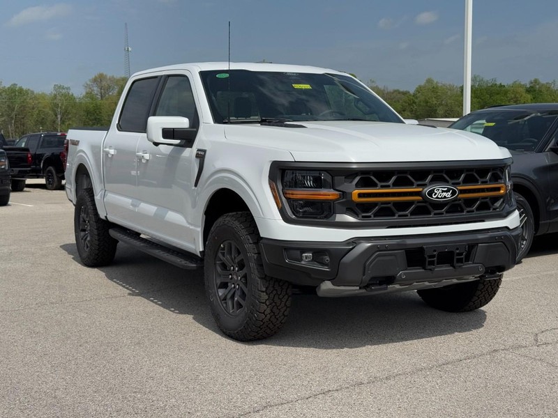 Ford F-150 Vehicle Full-screen Gallery Image 2