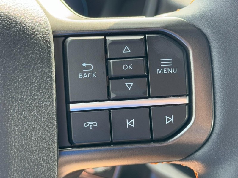 Ford F-150 Vehicle Full-screen Gallery Image 12