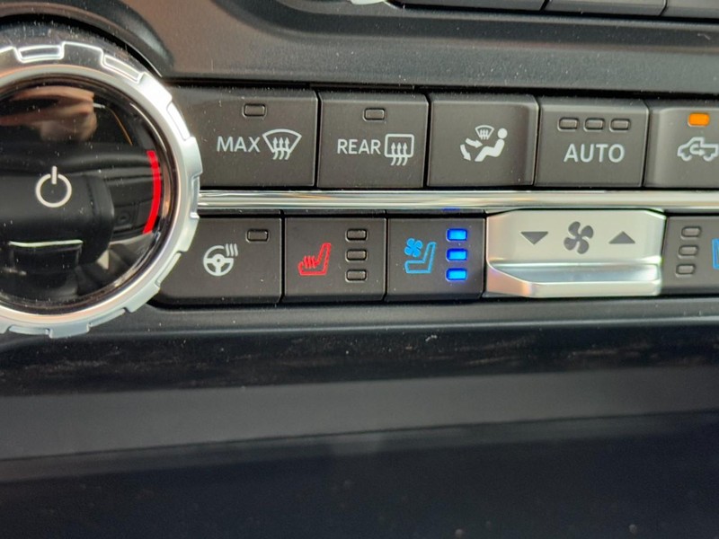 Ford F-150 Vehicle Full-screen Gallery Image 13