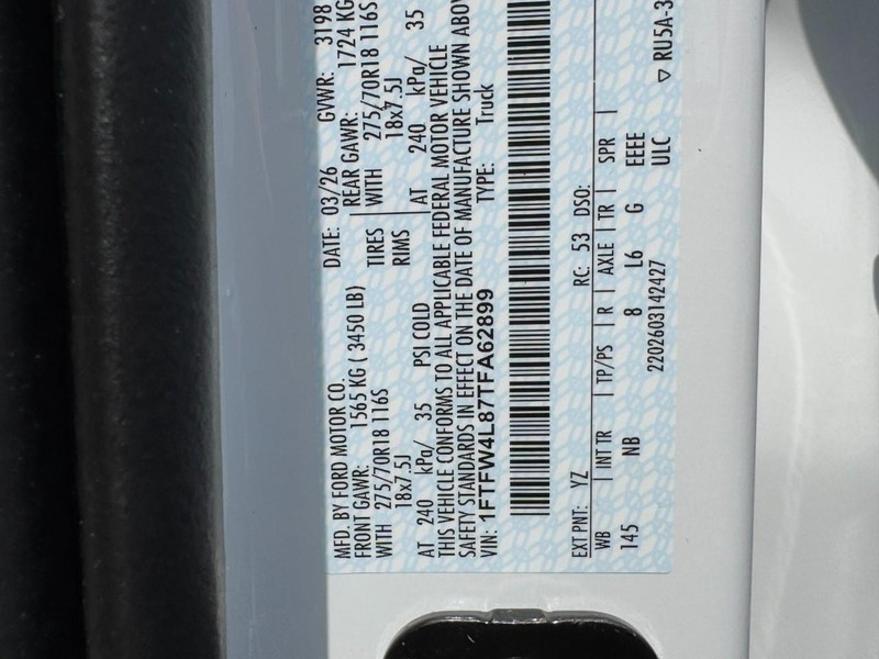 Ford F-150 Vehicle Full-screen Gallery Image 17