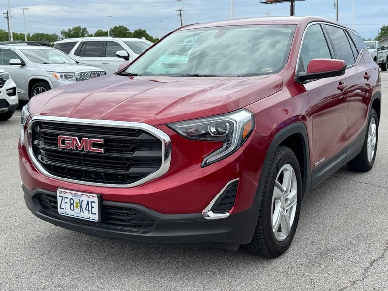 GMC Terrain Vehicle Full-screen Gallery Image 8