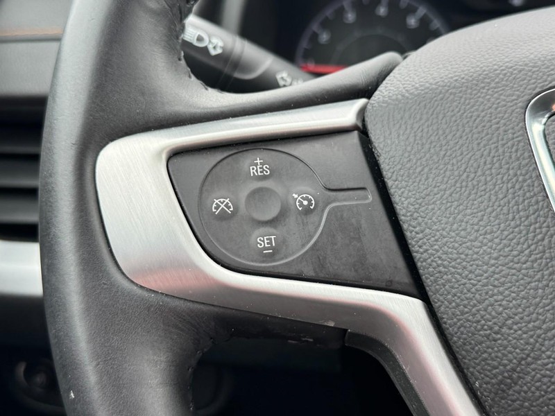 GMC Terrain Vehicle Full-screen Gallery Image 16