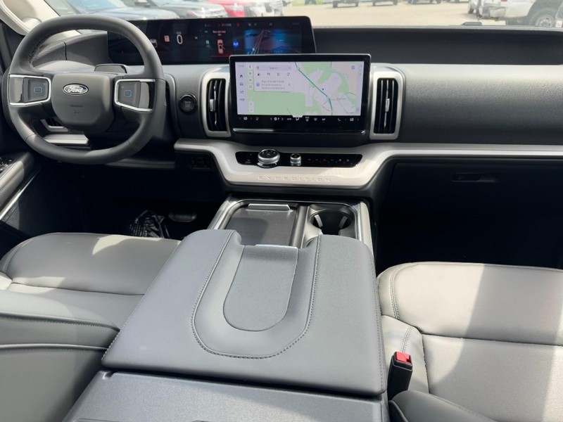 Ford Expedition Max Vehicle Image 07