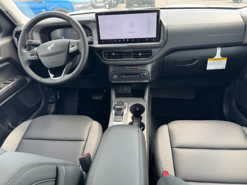 Ford Bronco Sport Vehicle Full-screen Gallery Image 6