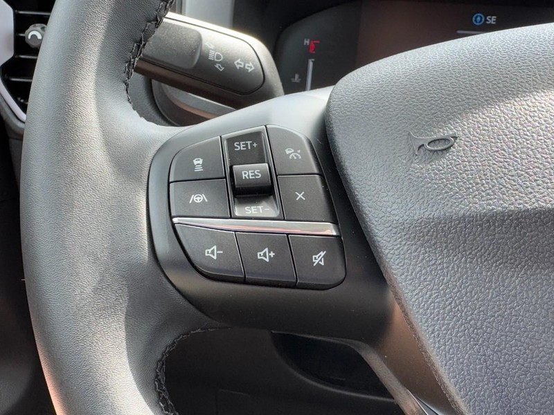 Ford Bronco Sport Vehicle Full-screen Gallery Image 11