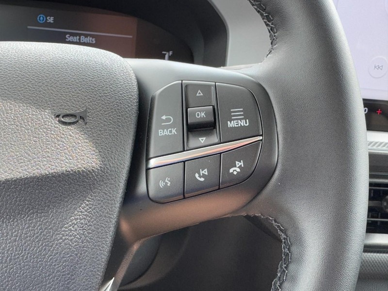 Ford Bronco Sport Vehicle Full-screen Gallery Image 12